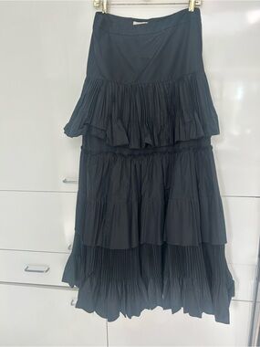 Pinko Tiered Ruffle Midi Skirt – Black Pleated Italian Design